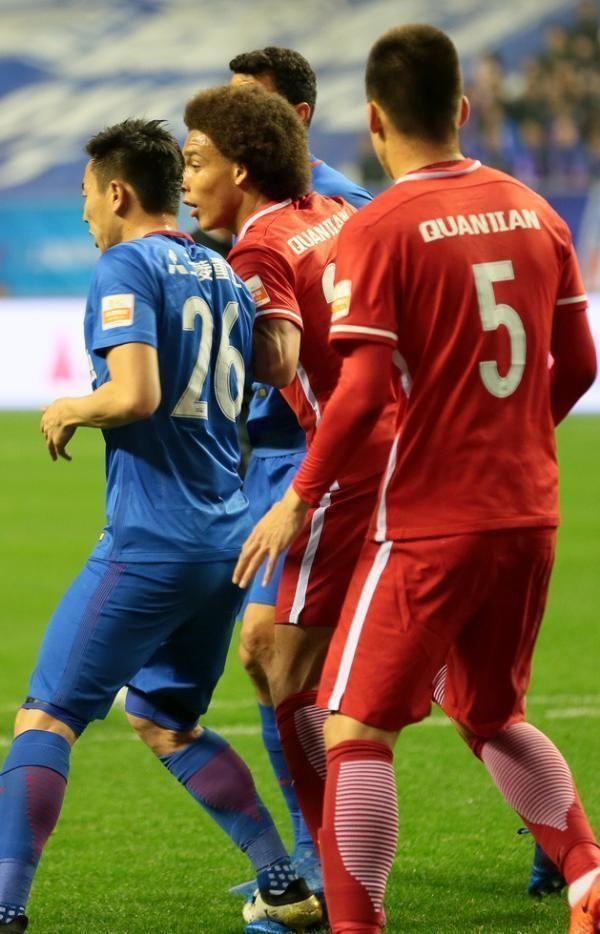  法国足协重罚球场暴力事件  