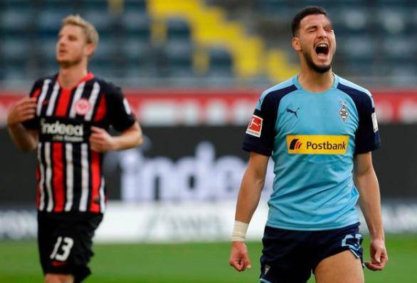  门兴格拉德巴赫狂轰五球血洗奥格斯堡